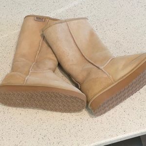 New Rebels Australian Sheepskin Tall Boots 8